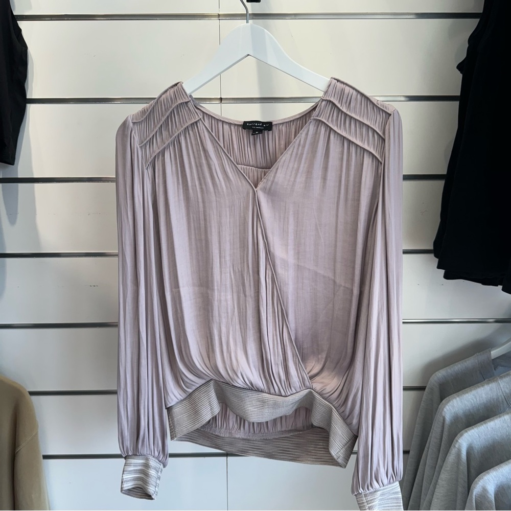 Light purple,gray silky top. Wrap look.